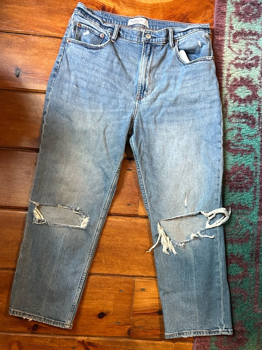 Abercrombie Ankle Straight Ultra High Rise Jeans size 32/14